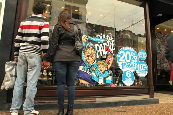 Día del Padre: Aseguran que en Capital las ventas cayeron un 3,4 %