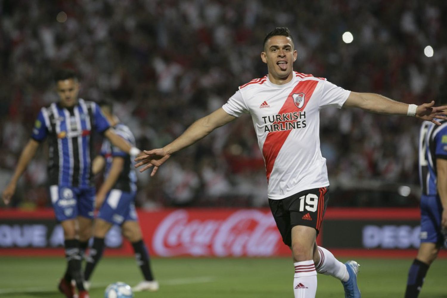 Borré: “Éstos son los partidos que nos gustan”