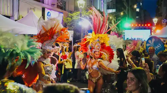 Capital Federal vibró al ritmo del Carnaval de Concordia