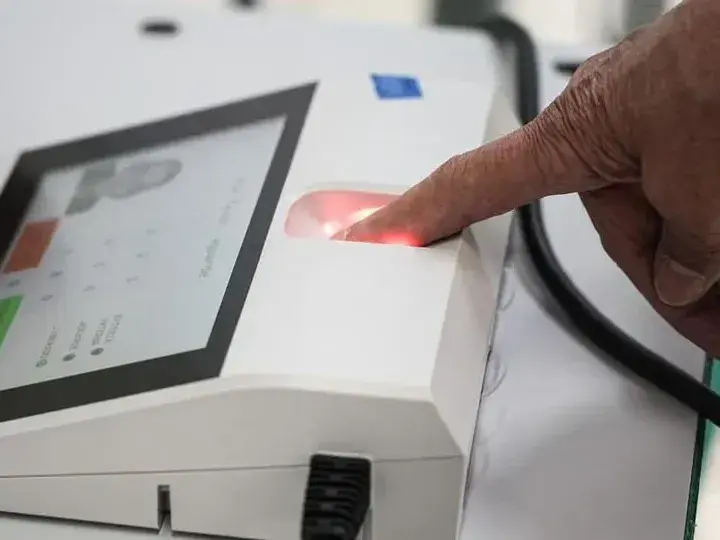 Brasil: aumentó un 43% la participación de los votantes mayores de 70 años en primera vuelta