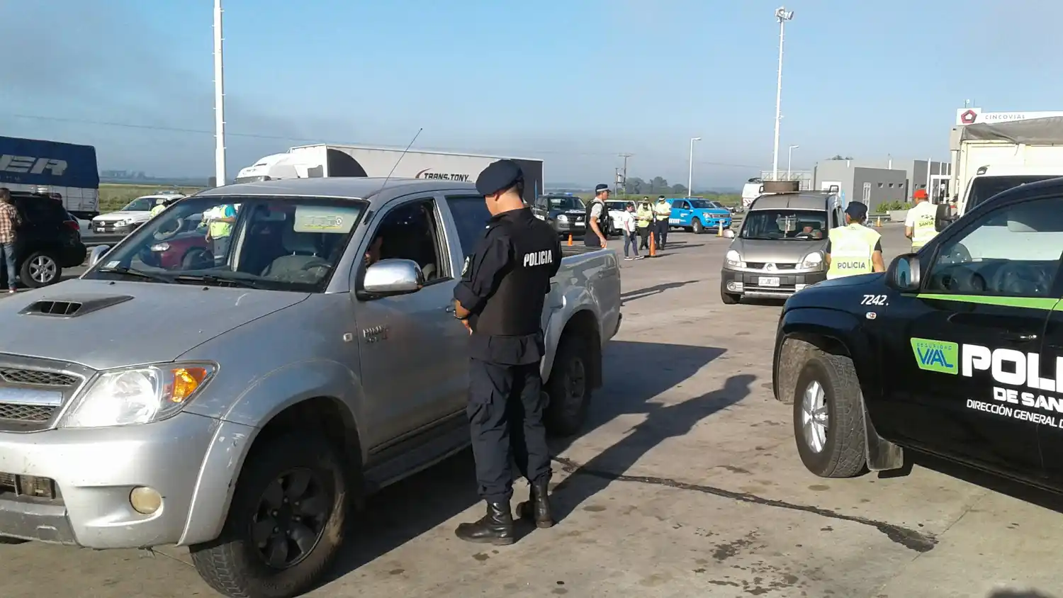 Se controlaron más de 400 vehículos en la autopista Rosario-Córdoba