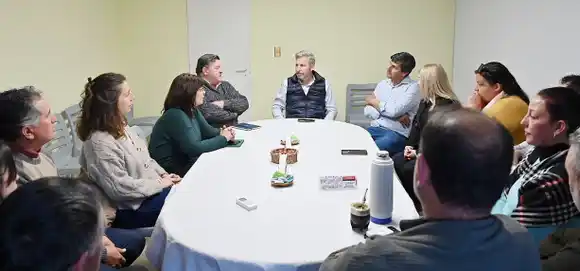 El gobernador gestionó en Villa Paranacito la conclusión de obras