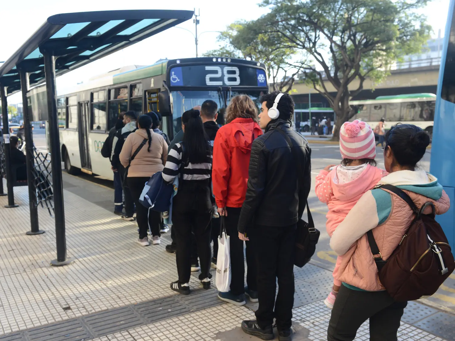 Recorte en el servicio de colectivos en el AMBA tras la reunión con el Gobierno
