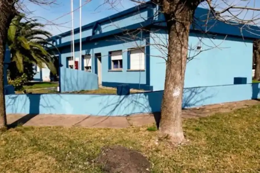 Una mujer asesinó a su hija de 6 años, confesó el crimen a otro hijo de 20 y se quitó la vida