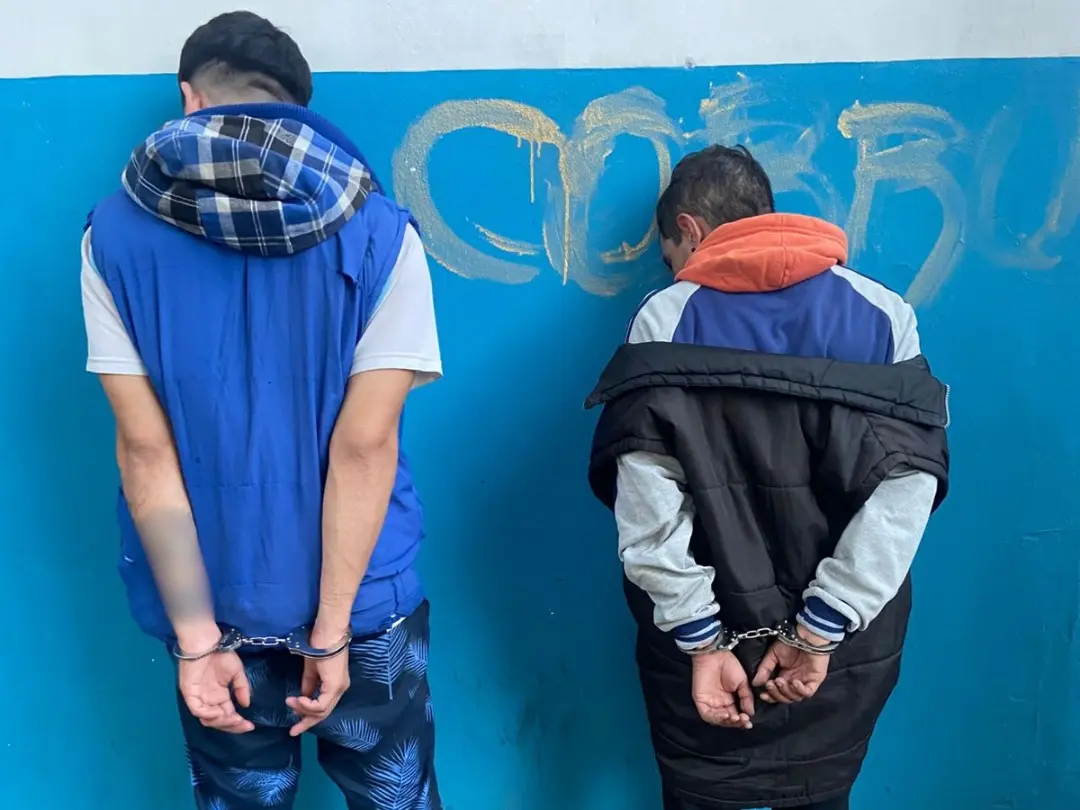 Dos jóvenes fueron detenidos por tratar de robar bicicletas de un estacionamiento en la zona sur