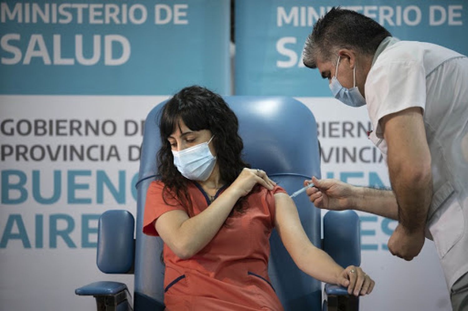 Intendentes del conurbano salieron a bancar "la campaña de vacunación más importante de la historia"