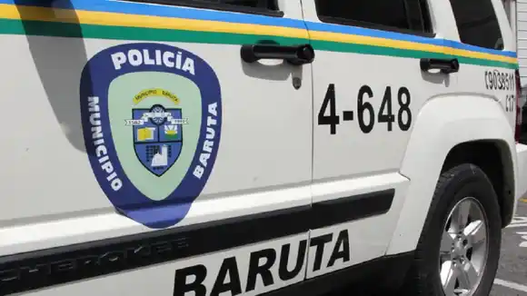 ¿RECUERDAN AL PNB DEL DESTORNILLADOR? Investigan a 2 Polibaruta por pedir factura de tubo de escape