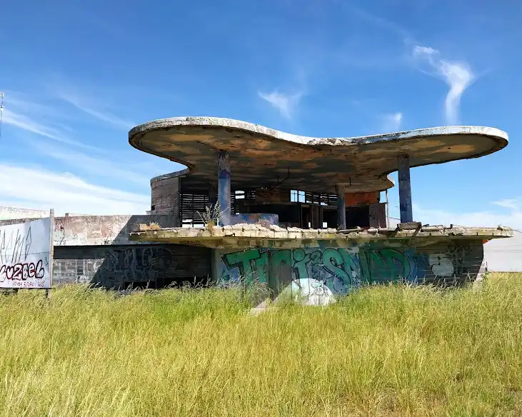 Impulsan en la Legislatura la restauración integral del Parador Ariston