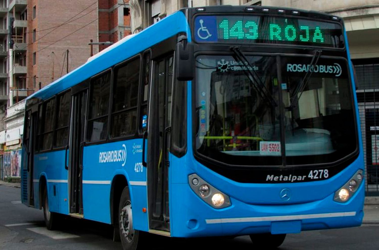 Los municipios de Rosario, Santa Fe y Córdoba suben 17% la tarifa de colectivos