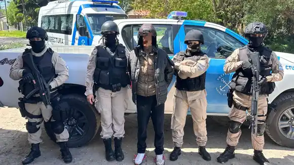 Prefectura desbarató un punto de venta de droga y detuvo a una mujer