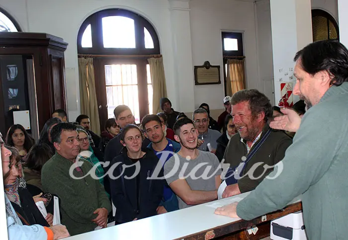 Se distribuyeron las urnas y fueron capacitados los urneros