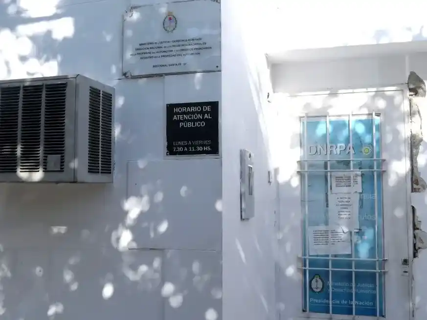 El Registro ubicado en Av. Gobernador Freyre 1465, afectado por la medida. Crédito: Guillermo Di Salvatore