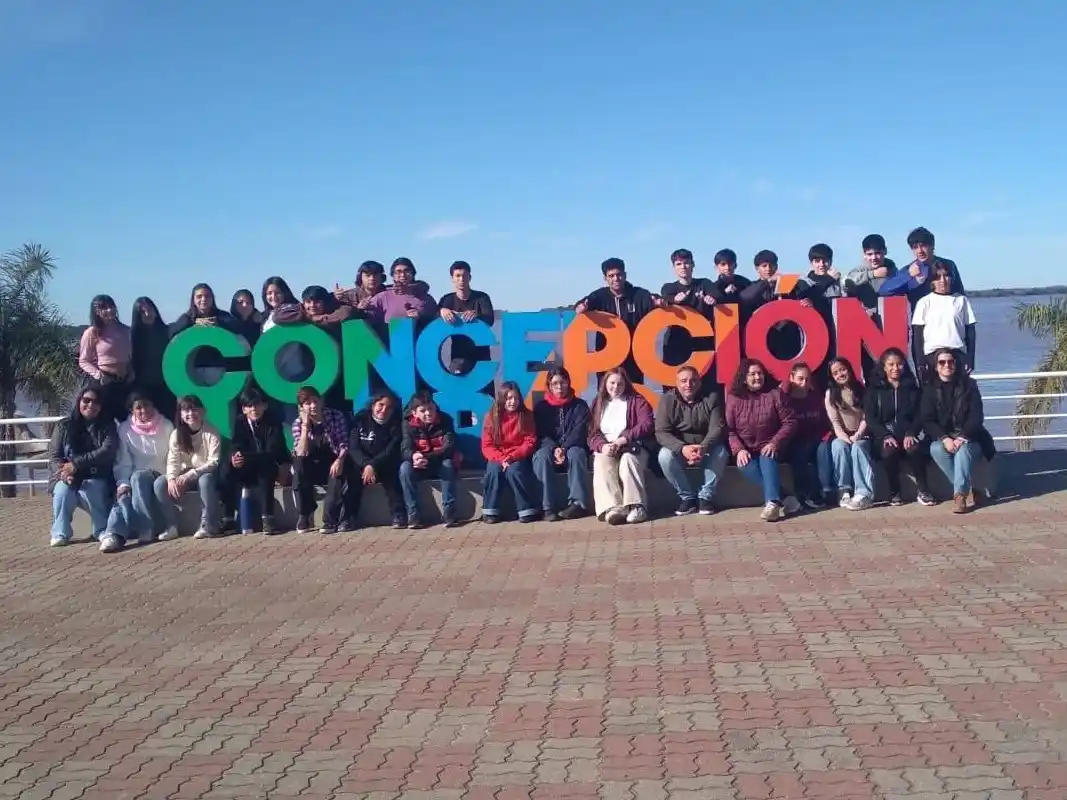 Estudiantes de la Escuela Secundaria Nº 10 realizaron un viaje educativo
