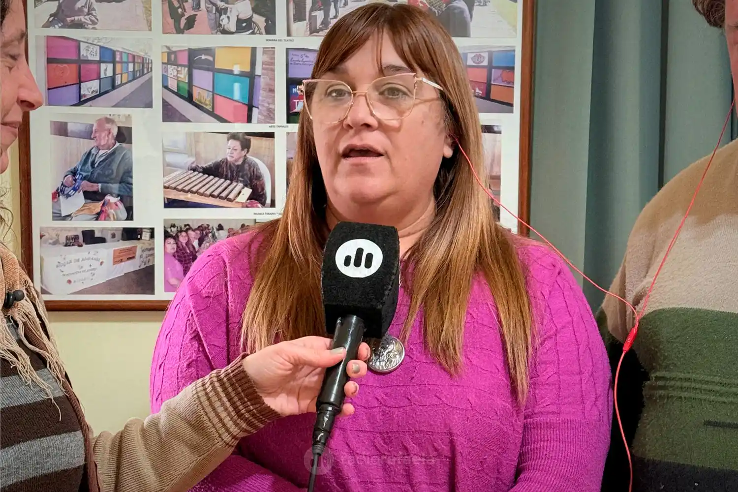 Alejandra Alderete, responsanble del Hogar, y Ariel Albrecht | El espacio Resistencia pública provincial de adultos mayores "Magdalena de Lorenzi"celebra su aniversario con cena y baile