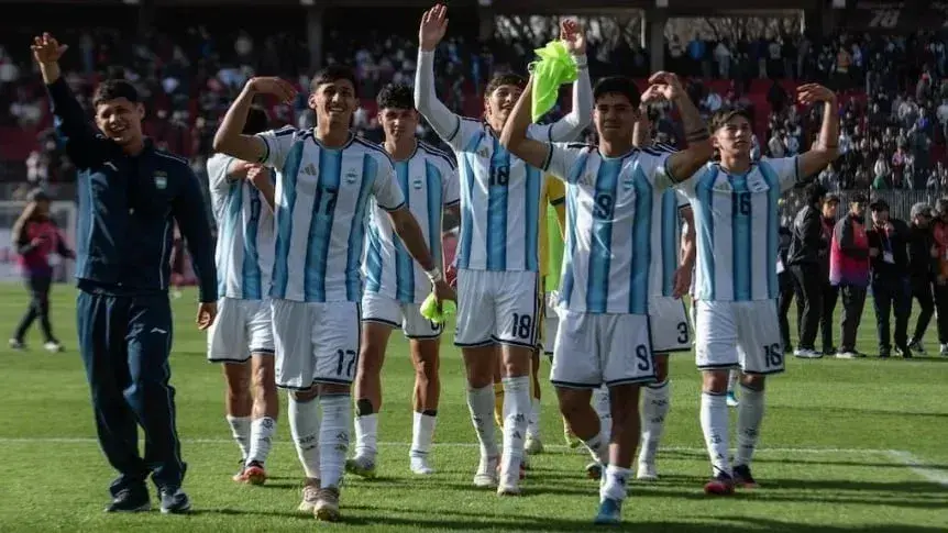 Argentina a la final y sueño dorado: la Selección Sub-19 le ganó sobre la hora a Perú y se aseguró una medalla