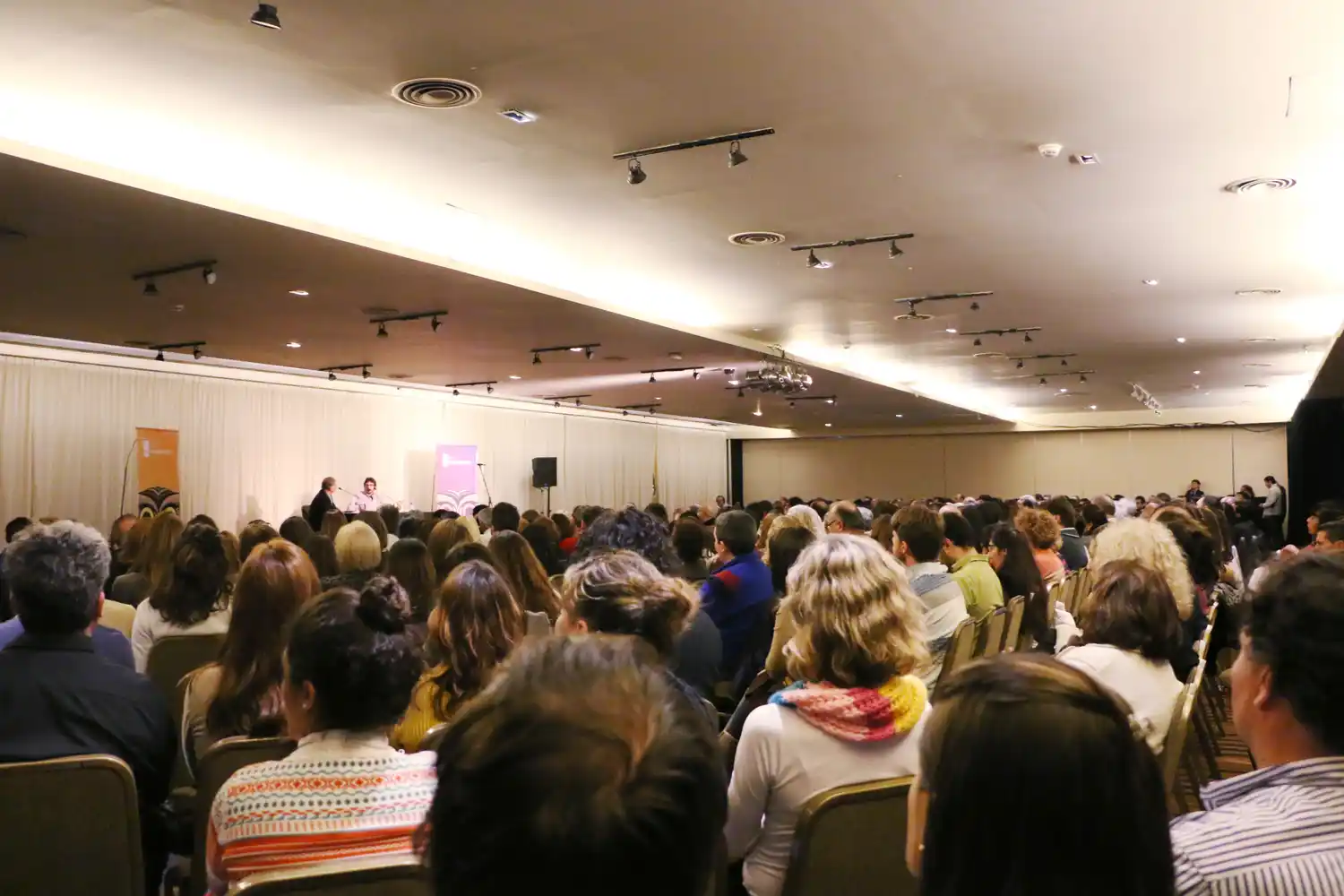 Multitudinario comienzo de Otoño Planeta en Santa Fe