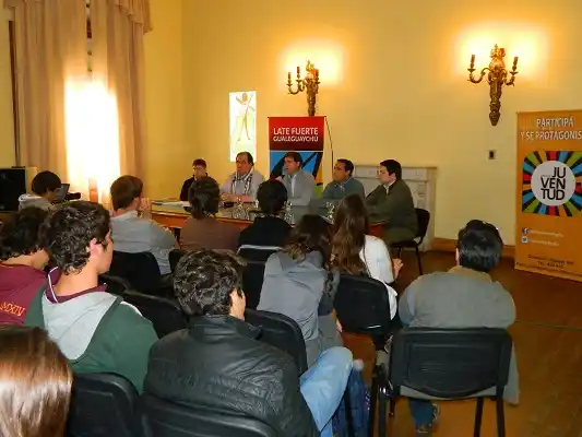 Más de 60 estudiantes participaron del lanzamiento del Senado Juvenil