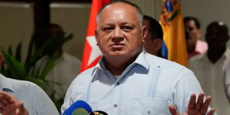 Diosdado Cabello anuncia que tiene Coronavirus