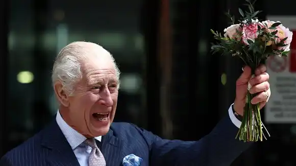 El rey Carlos III reanuda su agenda pública tras el diagnóstico de cáncer