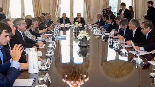 Macri y Aranguren evaluaron cambios en el cuadro tarifario