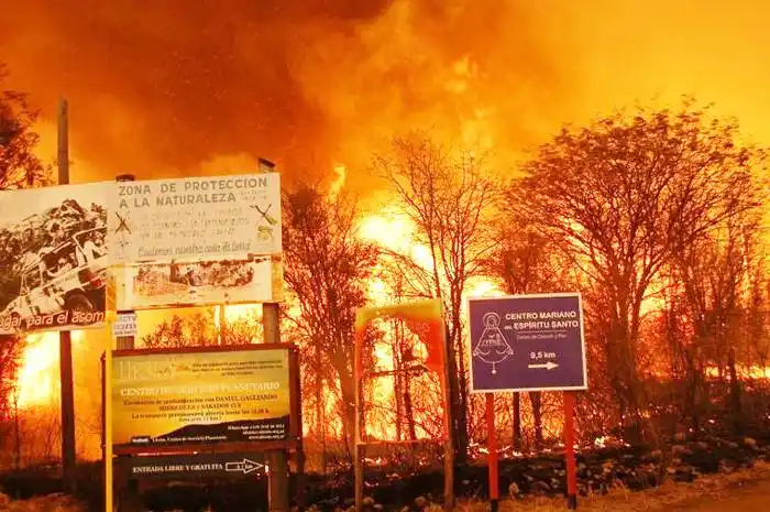 Incendios en Córdoba: Combaten focos en Punilla y La Calera