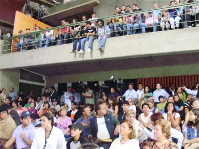 La resistencia: periodistas en asamblea en julio de 2009, cuando había comenzado la expropiación de los medios de comunicación. Foto archivo La Opinión Semanario.