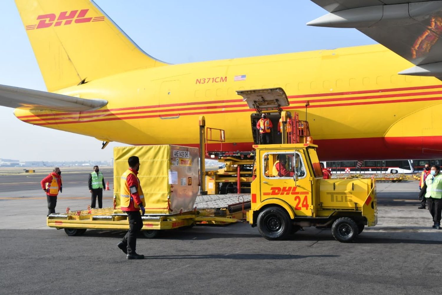 Llegó al Aeropuerto Internacional de la Ciudad de México el primer lote de vacunas contra el COVID-19