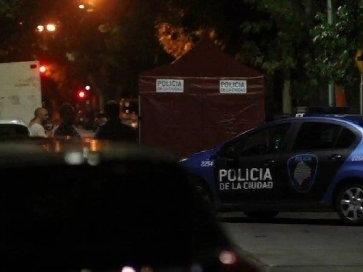 Entradera fatal: delincuentes le roban la camioneta y lo atropellan en la huida