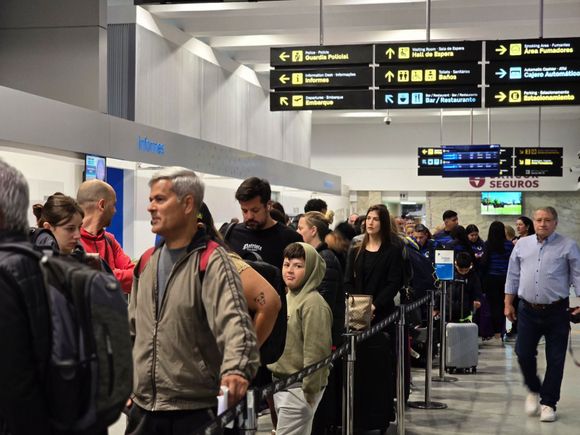 Sauce Viejo empezó a recibir vuelos desde Salta y Puerto Iguazú debido al cierre del aeropuerto de Rosario
