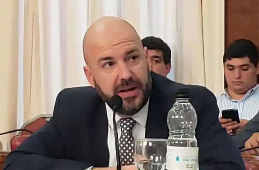 HCD revuelto: "O tratamos todos los expedientes o no tratamos ninguno"