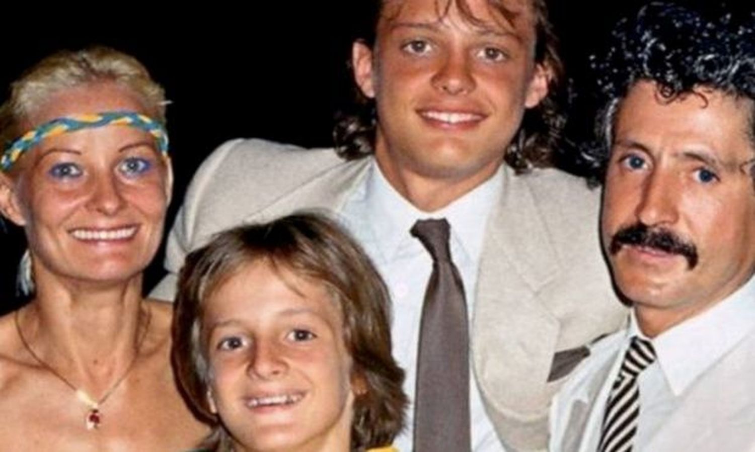 El millonario negocio por el cual Luis Miguel no confirma la muerte de su madre