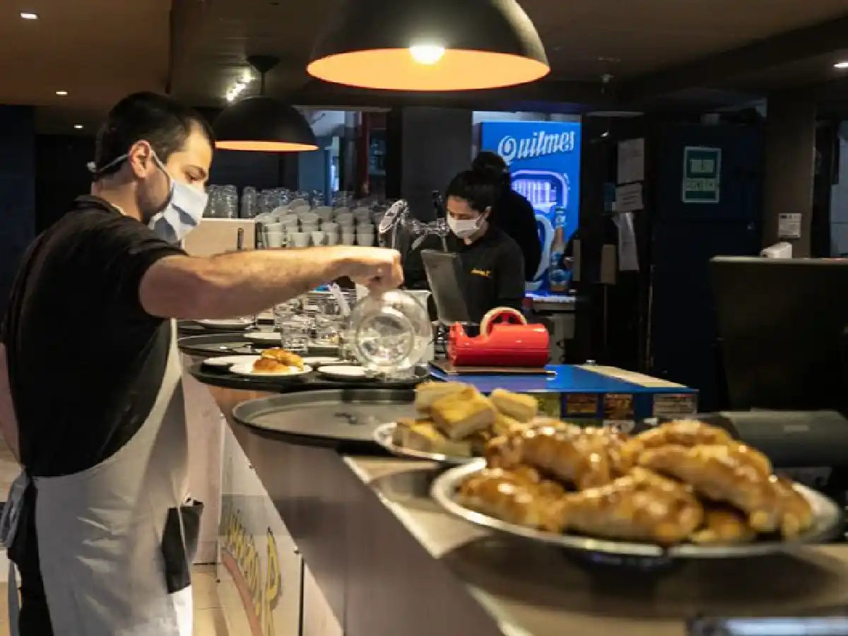 El gobierno cordobés dispuso nuevas medidas en horarios de algunos rubros