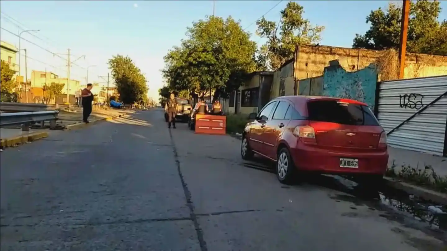 Intentaron robarle el auto a un chofer de una aplicación de viajes y le dispararon. (Captura: TN)