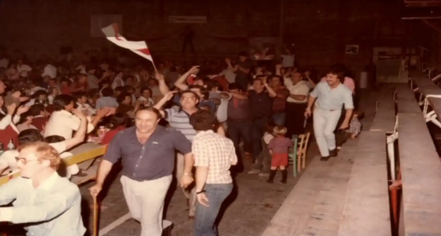 Paraná gimnasio 50 años 002