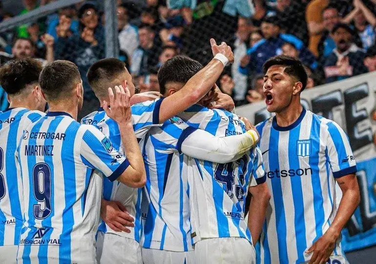 Racing volvió a sonreir después de un mes