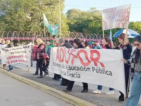 Contundente adhesión de Formosa a la cuarta
Marcha federal en defensa de la educación universitaria