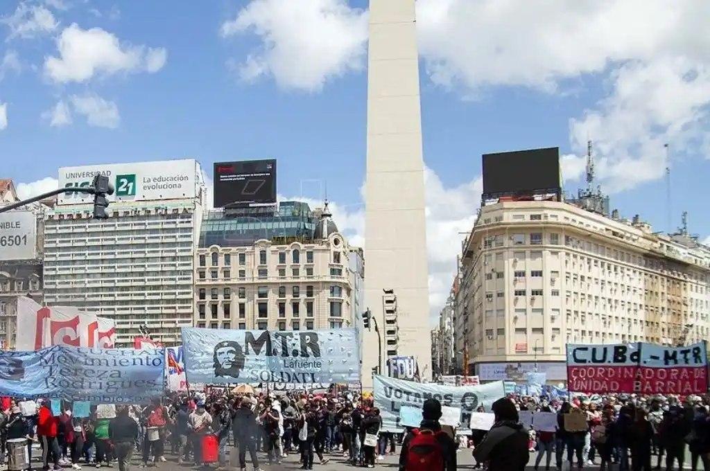 Organizaciones sociales se movilizan “en defensa de 2500 trabajadores”