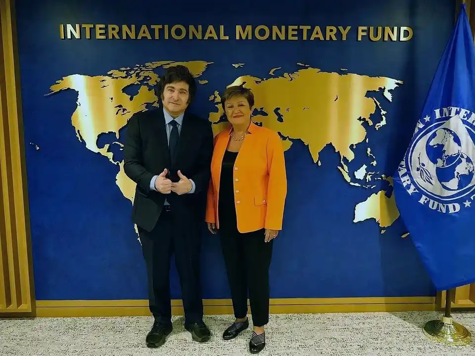 El directorio del FMI se reunirá este viernes para votar la aprobación del nuevo acuerdo con la Argentina