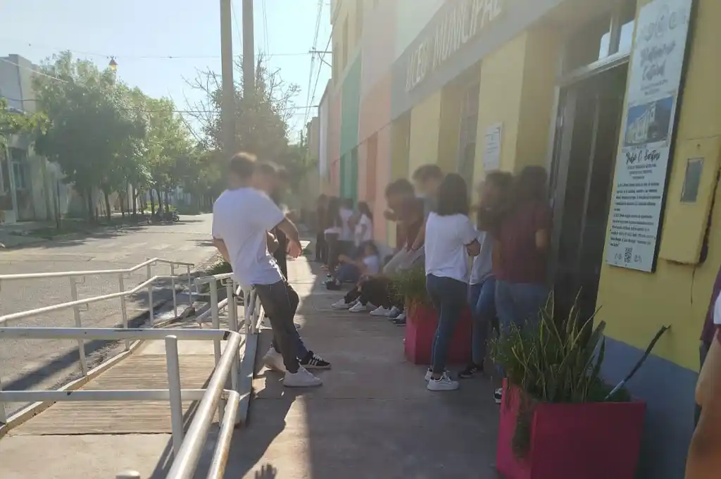Preocupación en la Escuela Secundaria N° 709 de Sunchales por riesgo de derrumbe