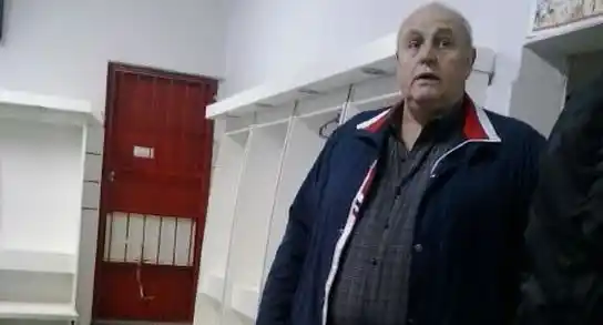 “No veo chances de que se jueguen los clásicos”