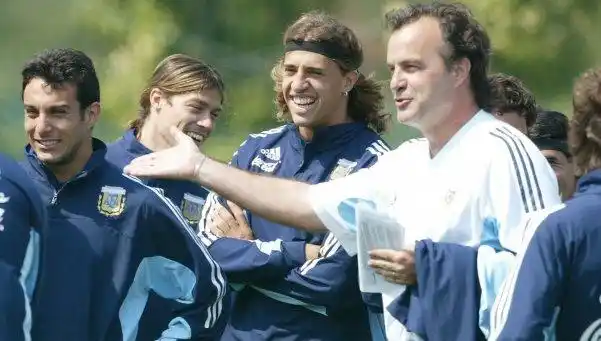 Tras el portazo a la Lazio, ¿puede Bielsa volver a ser el DT de la Selección?