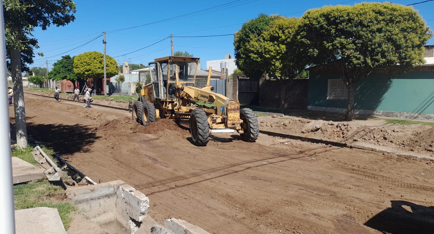 Preparando el terreno para la llegada del pavimento.