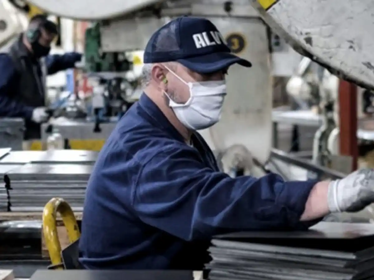 Industriales pymes advierten que decisión del gobierno sobre despidos provocará "conflictos" en las empresas