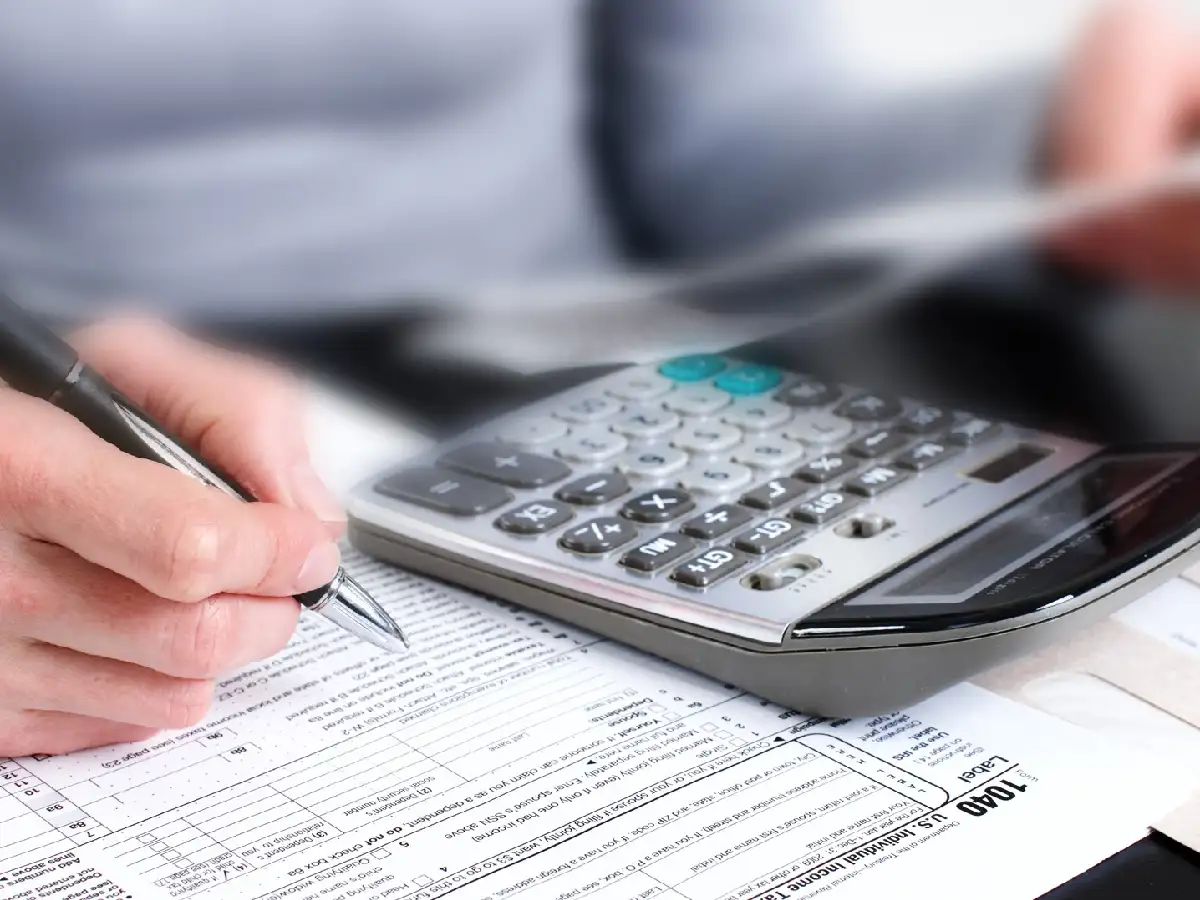 El máximo de facturación y las cuotas del monotributo aumentan 75%