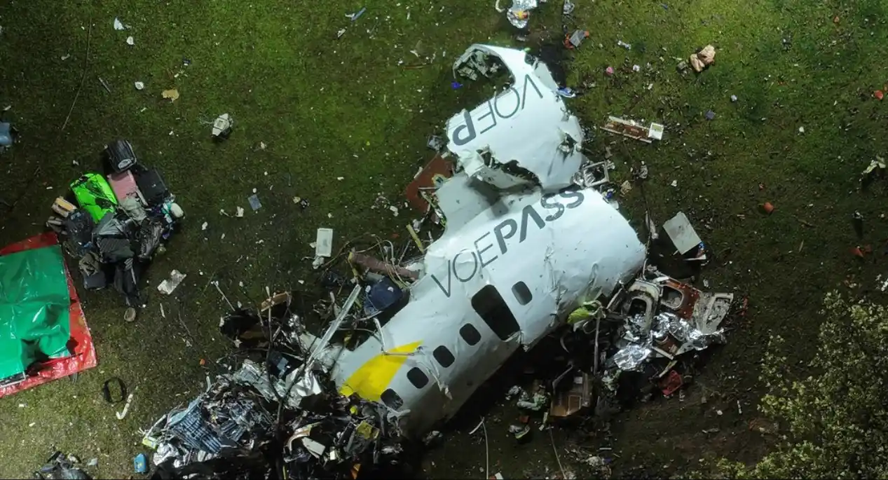Tragedia aérea en Brasil: la hipótesis de un congelamiento en el avión y una comunicación fallida
