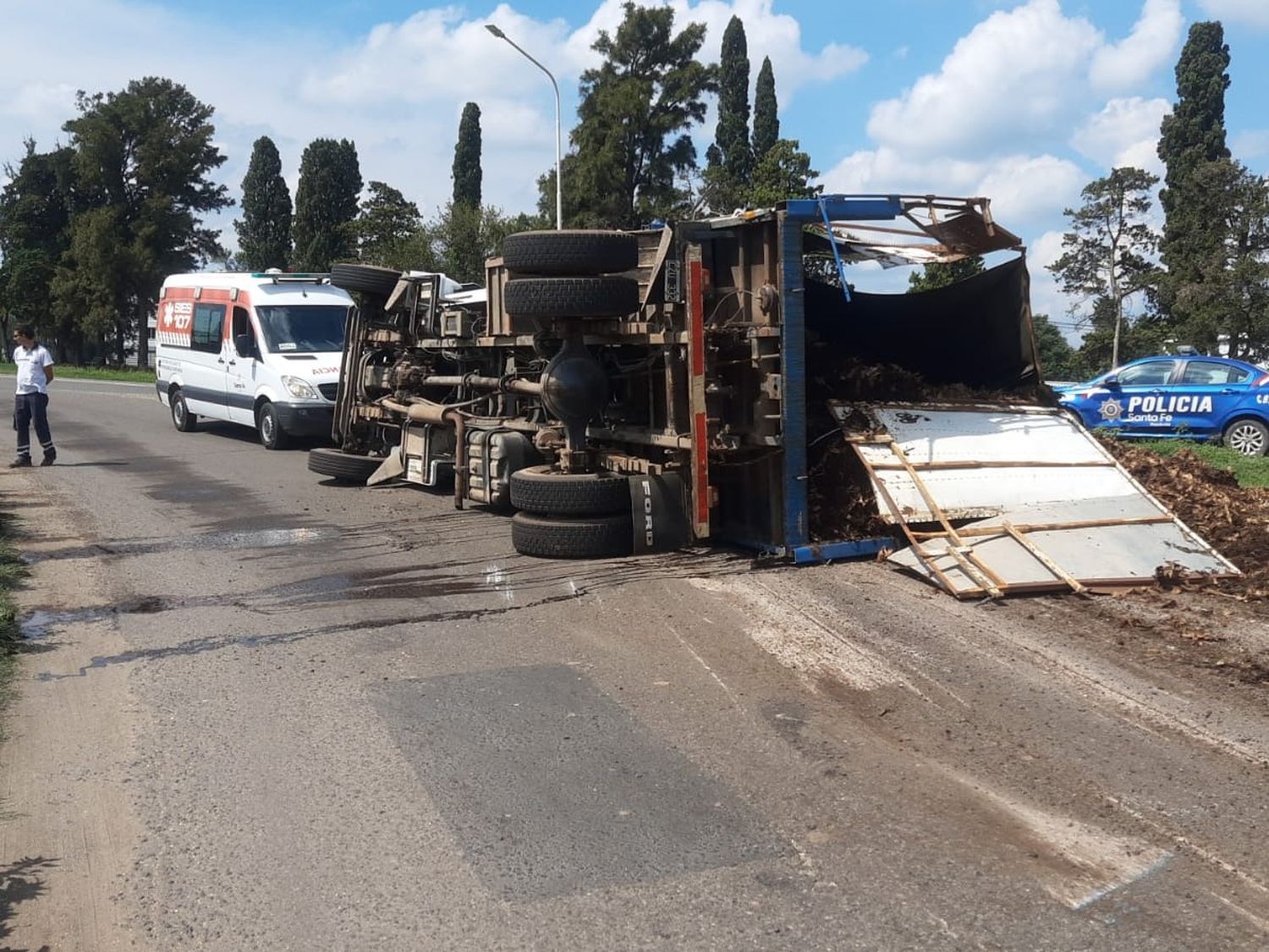 Con celeridad, actuaron el SIES 107, Tránsito municipal y la Policía de Seguridad Vial.