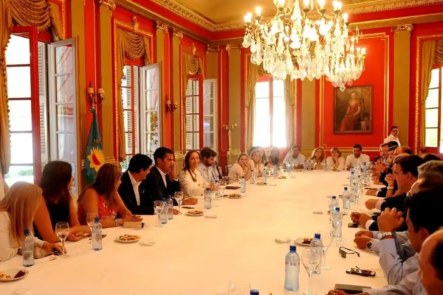 Vidal reunió a sus diputados y les pidió que se involucren en la discusión docente pero no hablaron de elecciones