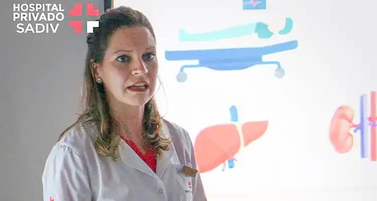 Charla sobre nutrición y deporte en el Hospital SADIV