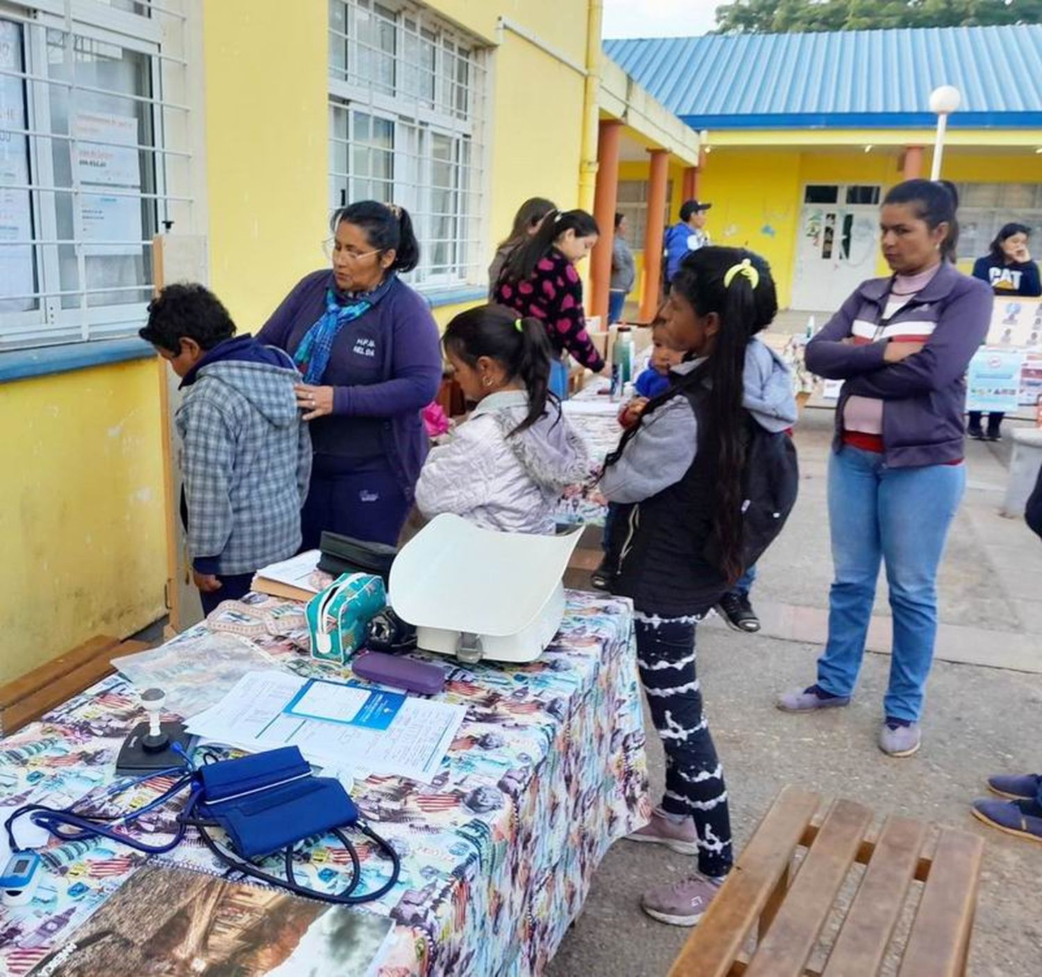 El hospital de Palo Santo sigue llevando 
servicios de salud gratuitos a los barrios