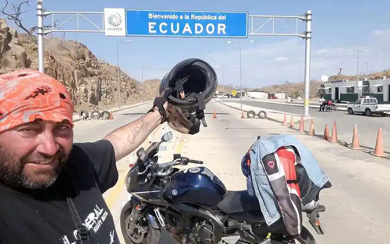 Vasko Dindart y su viaje de 19.500 kilómetros en moto